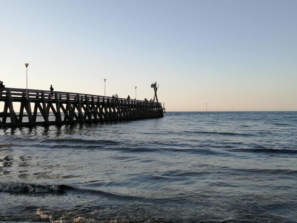 Plage Et La Mer Tres Proche كورسول-سور-مار المظهر الخارجي الصورة